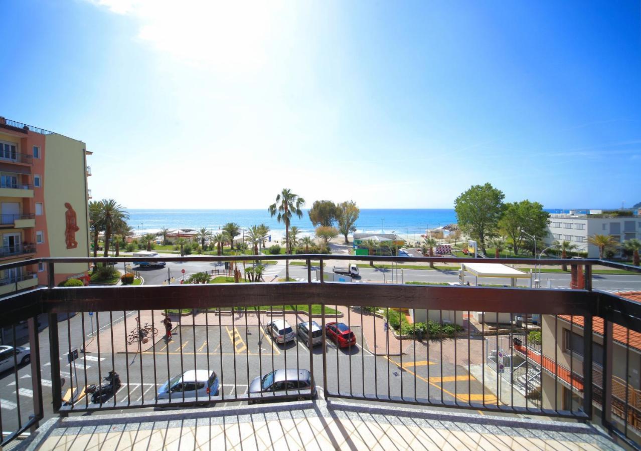 Sapore Di Sale Apartment Marina dʼMarina dʼAndora Exterior foto